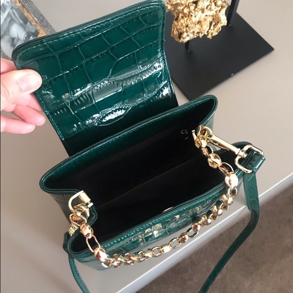 Trending Fall 2019 | Green Leather Gold Chain Bag - Picture 8 of 8